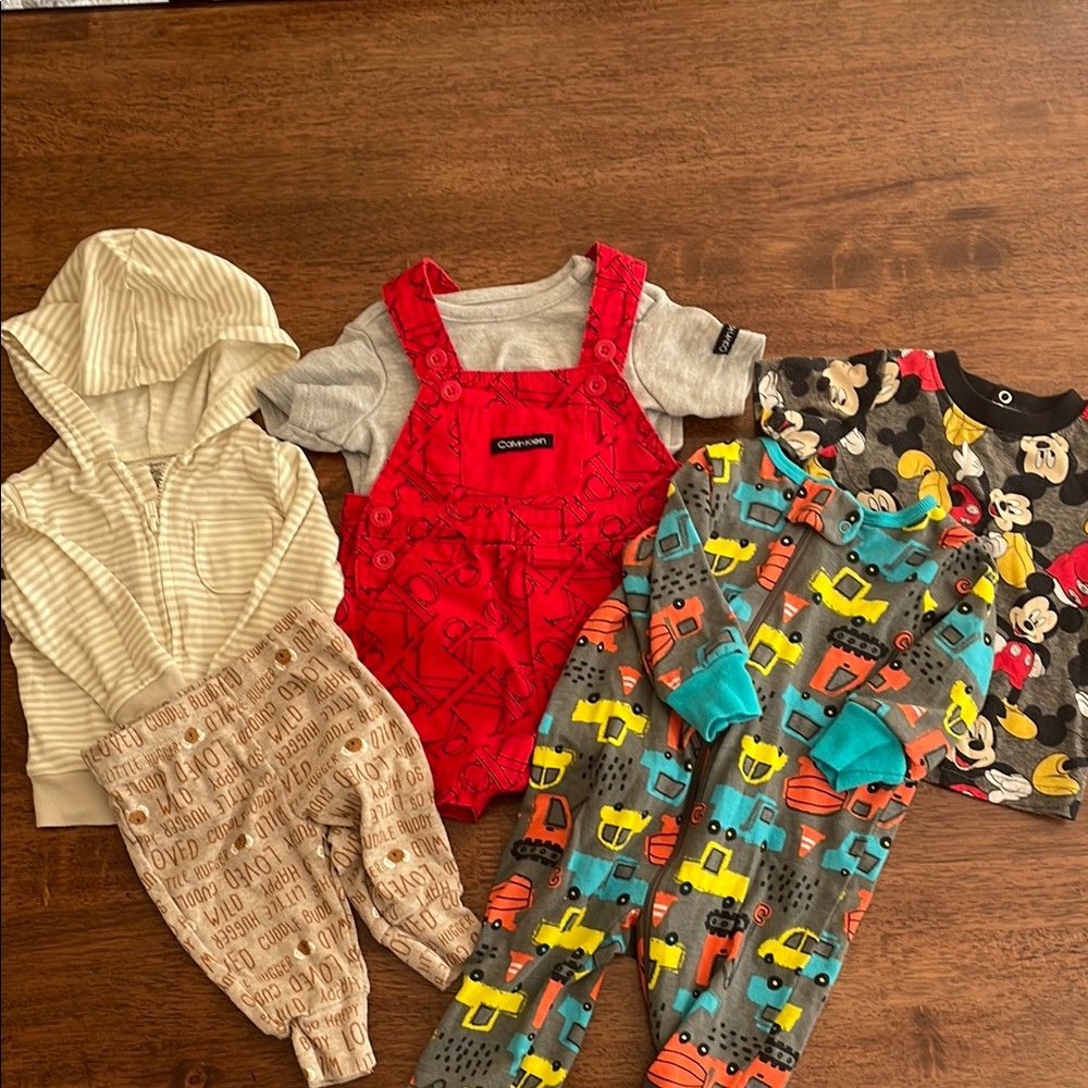 5 piece 0-3 months clothing bundle- Calvin Klein